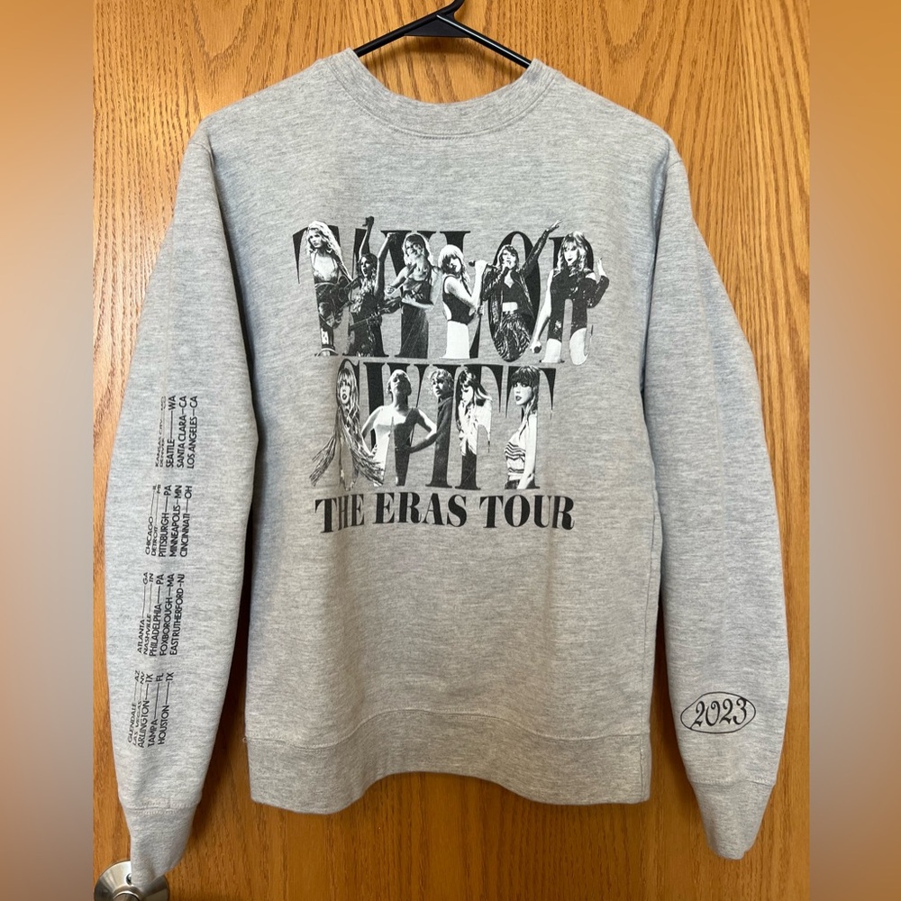 Taylor Swift The Eras Tour crewneck size S